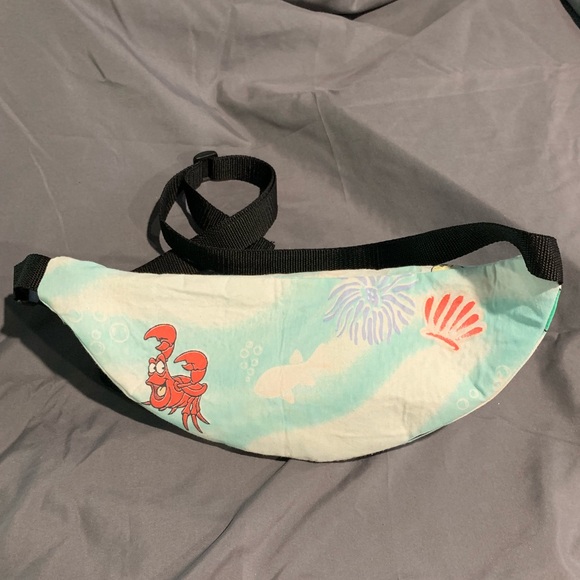 ariel fanny pack